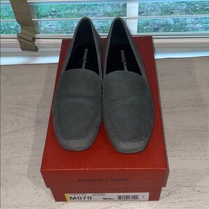 New In Box Donald J. Pliner Charcoal Suede Loafers. Size 7.
